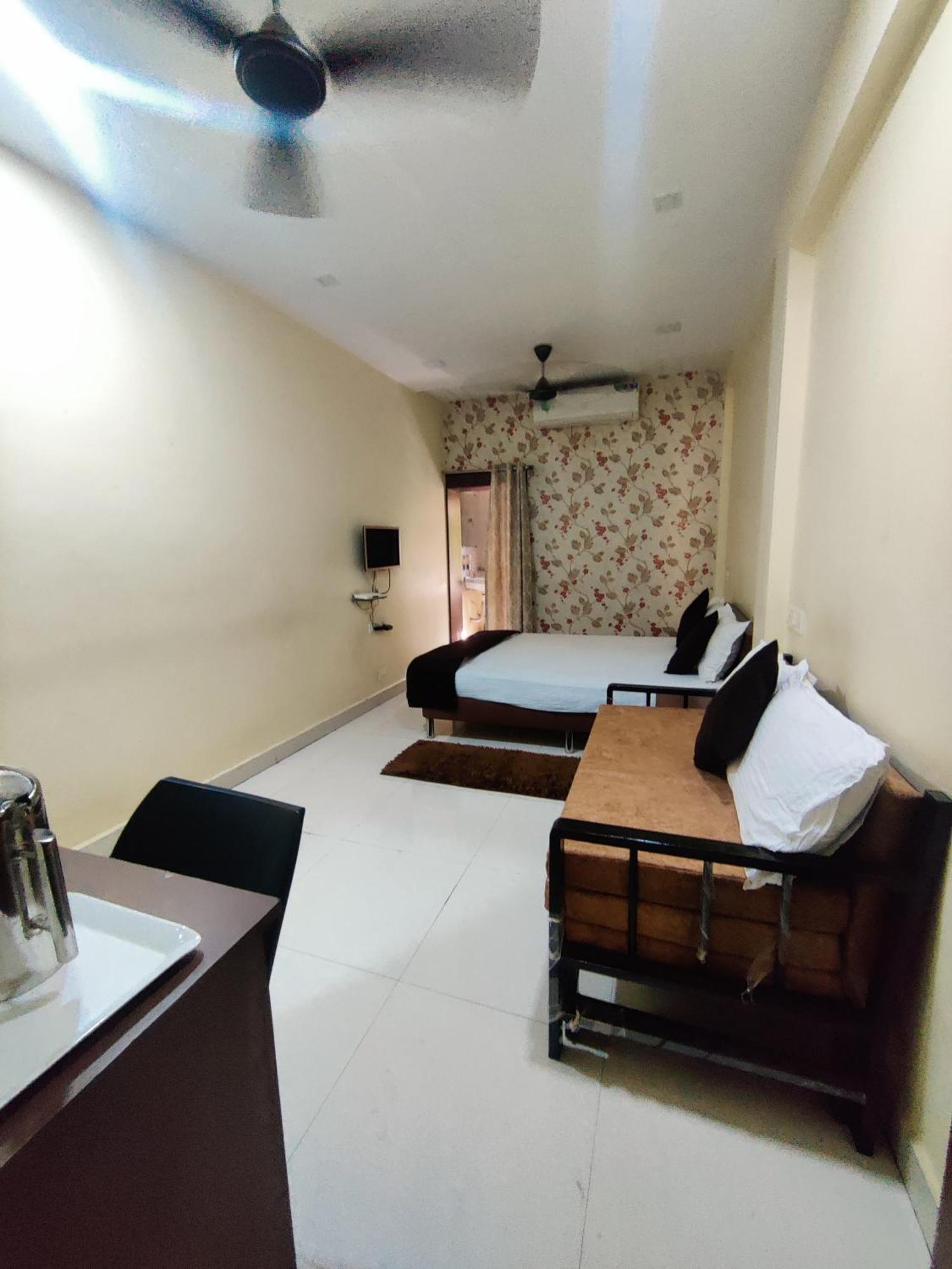 נאגפור Gulmohar - By Mansi Service Apartment מראה חיצוני תמונה